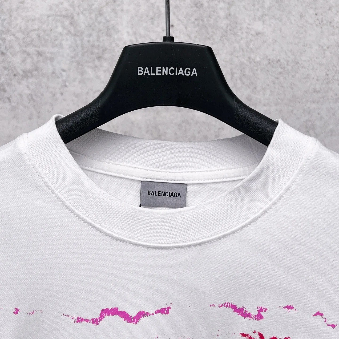 【 . Quality】BALENCI*GA/ .SS 26 New Arrival 。 LOGO T 。 Retro 。 . Authentic 。 ！ ZP 。 260 ， . ， ， 。 。 ， 。 OS . Same Style ：BL 263790 ：Black，White Size：XS S M L